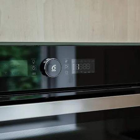 & Self Check-in Apartment *